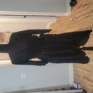 A&B America and Beyond Black Dress with Silver & Gold Tinsel Long Sleeve (L)